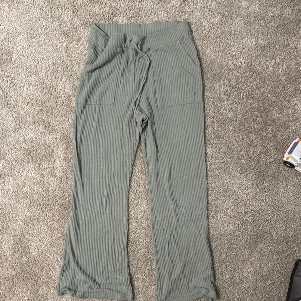 Women’s Green Ribbed Pants